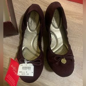 Dexflex Maroon Flats-Size 8W